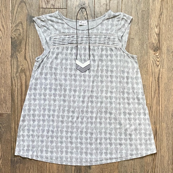 Thyme L Maternity Top - Picture 1 of 1